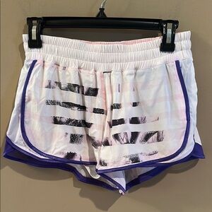 Lululemon Super Squad Short
Sunset Stripe Blush Quartz Multi White / Iris Flower